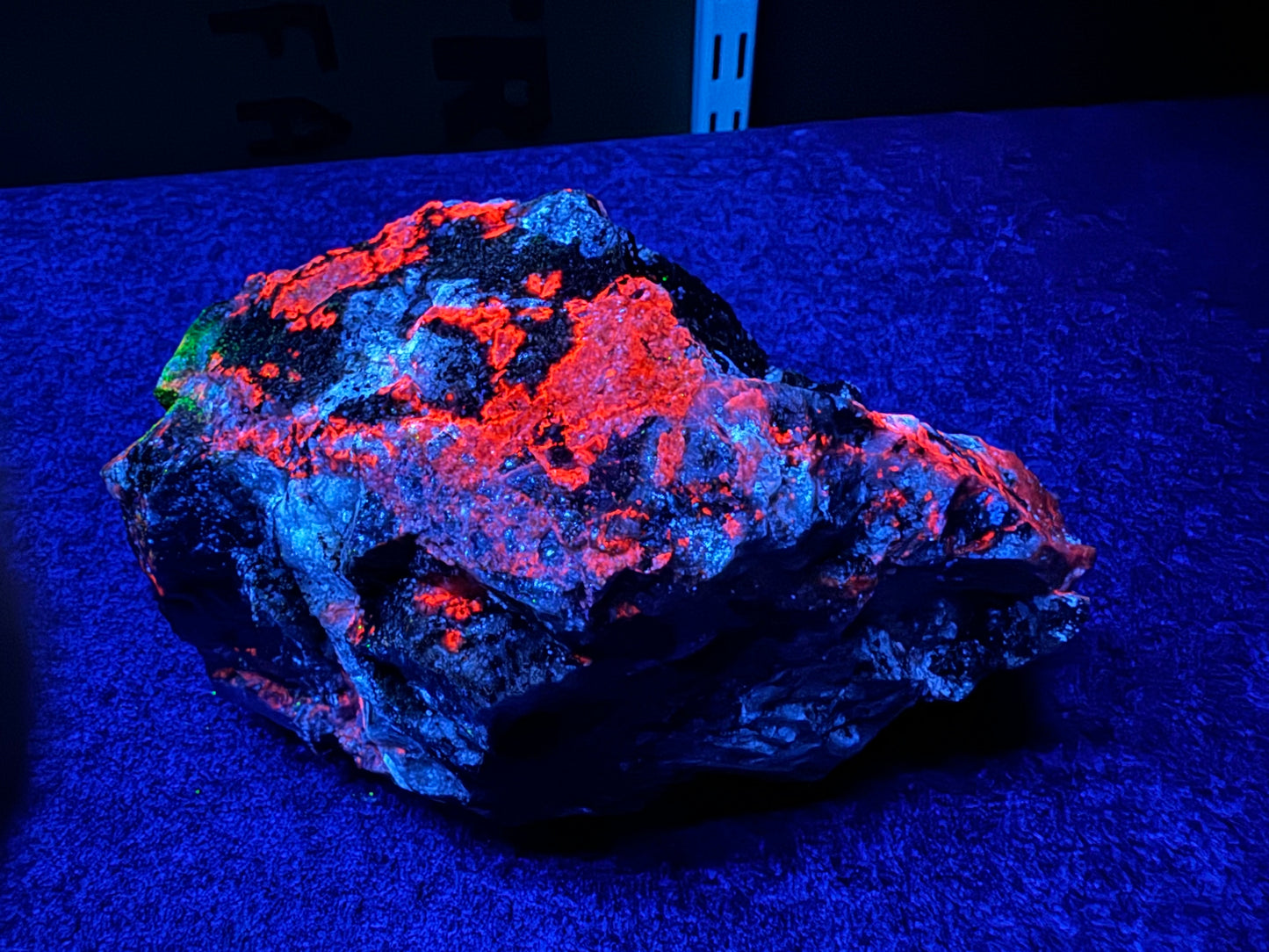 F5 calcite & scheelite