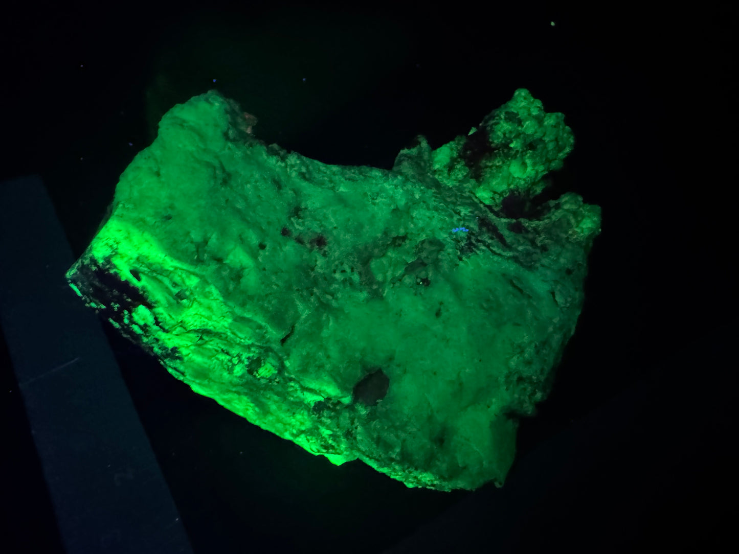EF4 - Opal Fluorite Bertrandite Tiffany Stone