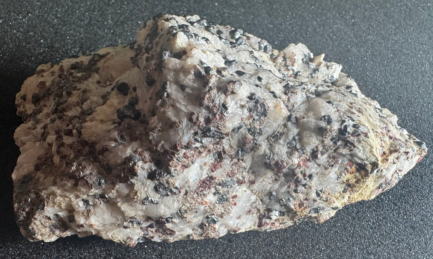 O52 - Calcite - Willemite (minor) - Franklin, New Jersey
