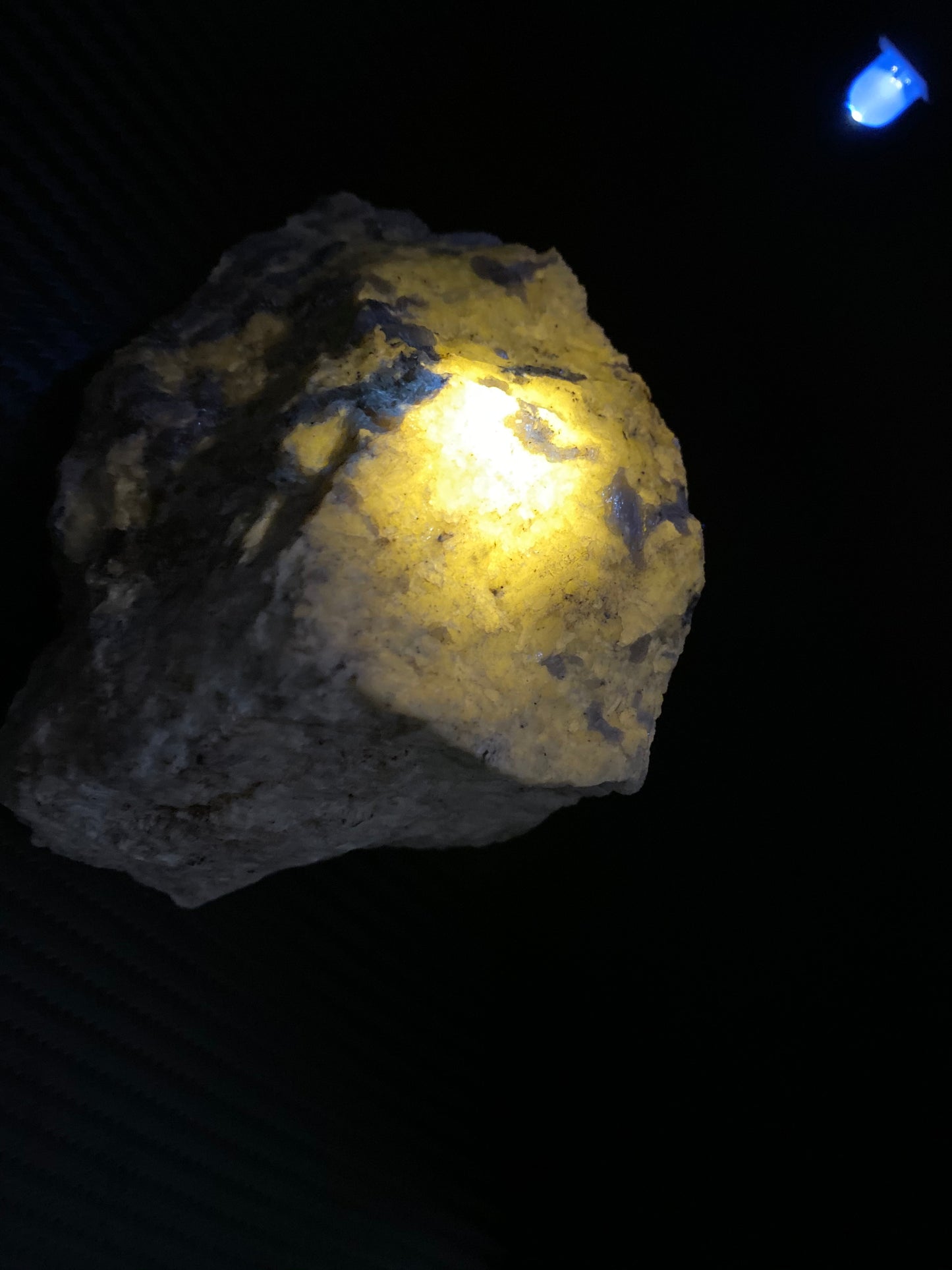 M13 - UV 365nm Keychain Light
